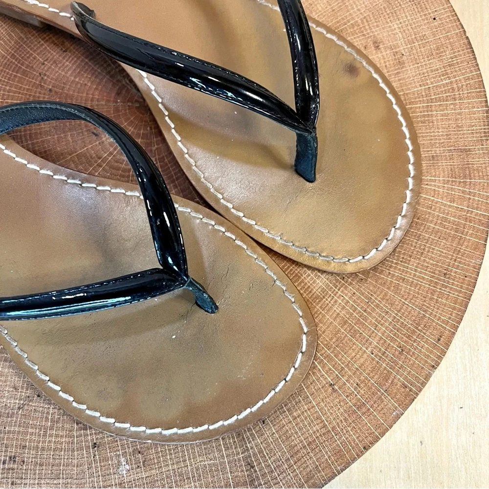 Tory Burch Black Patent Leather Flip Sandals with Tan Footbed